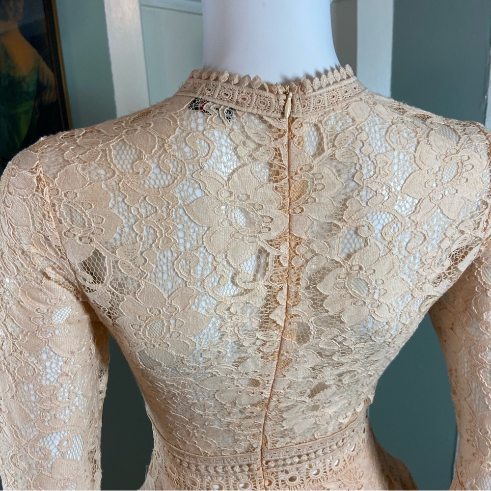 John Zack! Zack Petites Lace Bell Sleeve Mini Dress Peach Tiered XSmall XS Mod - Picture 12 of 16
